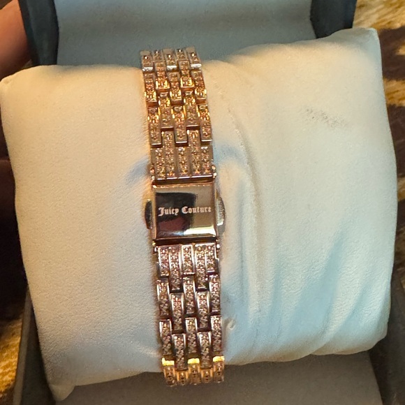 Rose Gold Juicy Couture Black Label Watch! - Picture 5 of 8